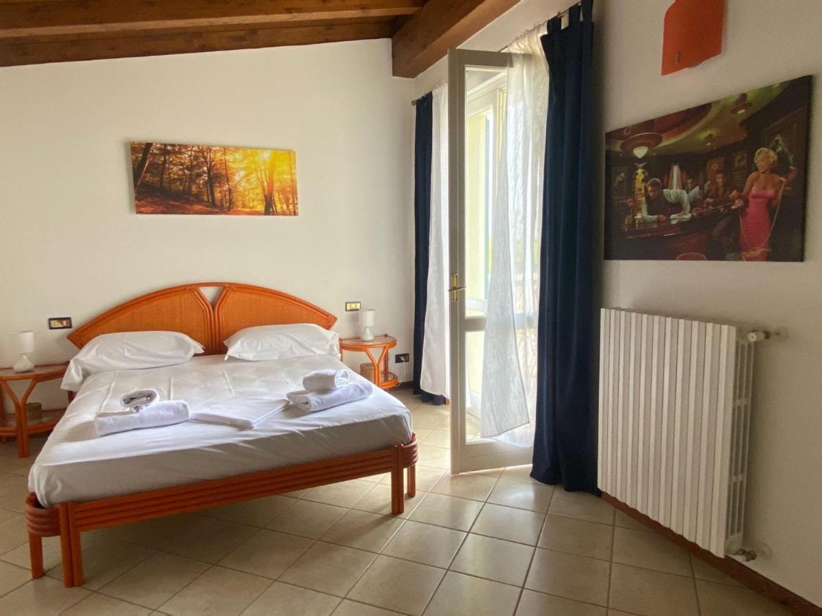 La Dolce Vita - Private Villa With Pool Moniga del Garda Exterior photo